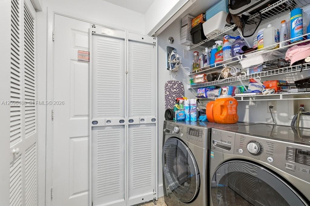 REGENT PARK CONDO · #803A in Hollywood - Photo 19