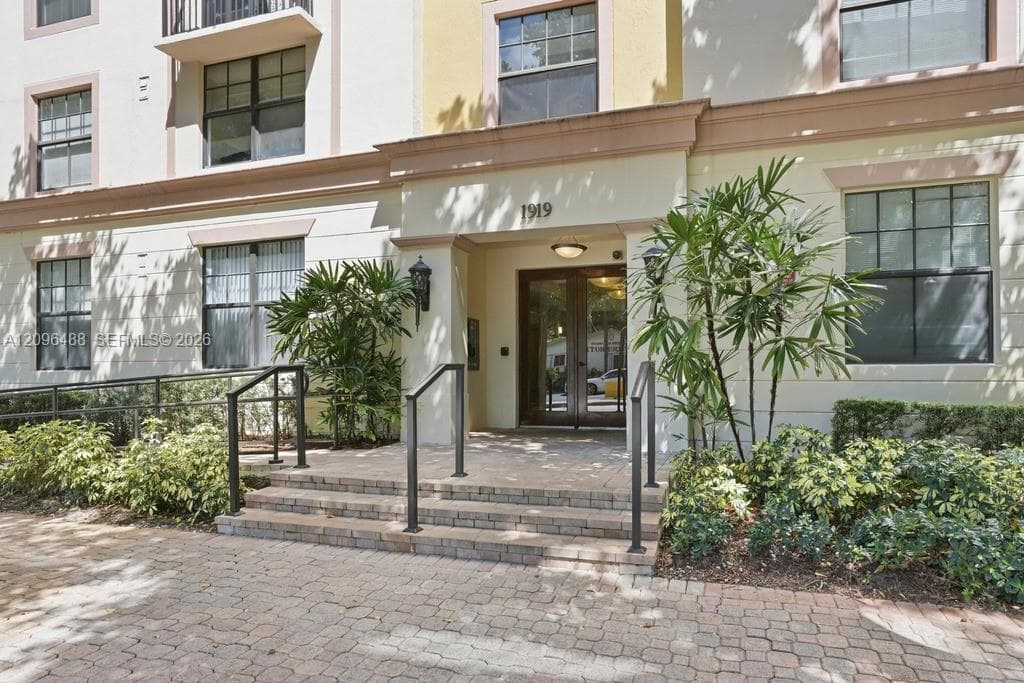 REGENT PARK CONDO · #803A in Hollywood - Photo 4