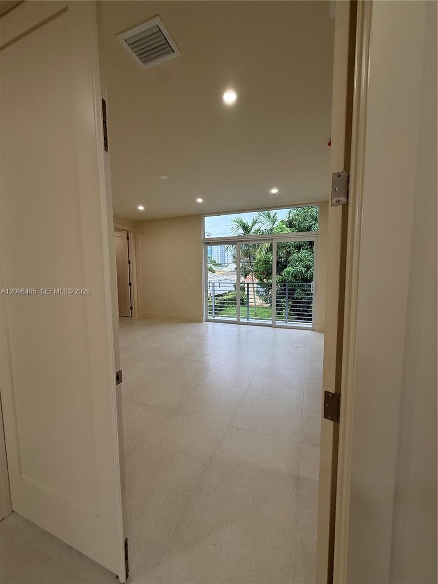 3240 SW 20th St photo 13