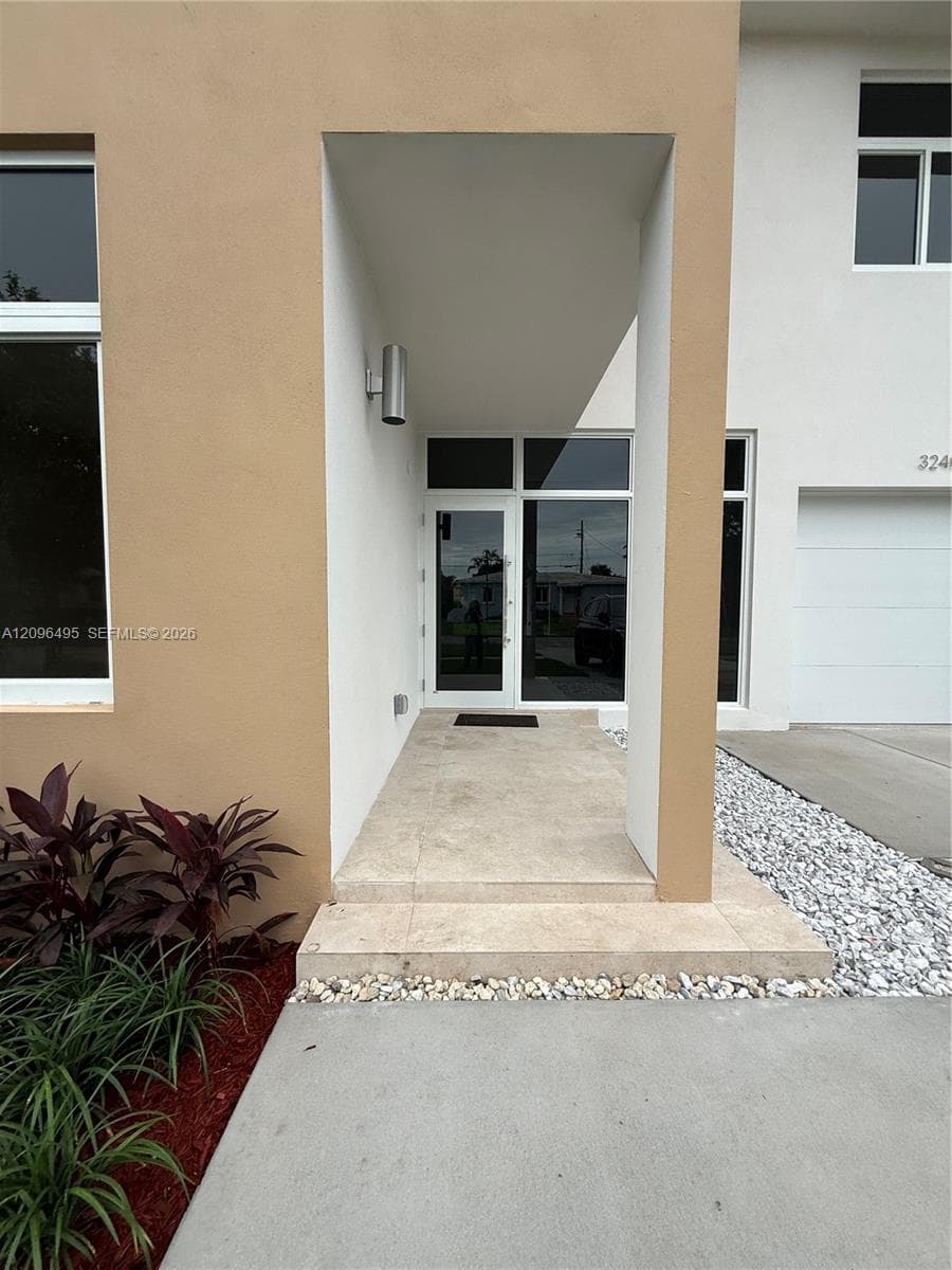 3240 SW 20th St photo 7