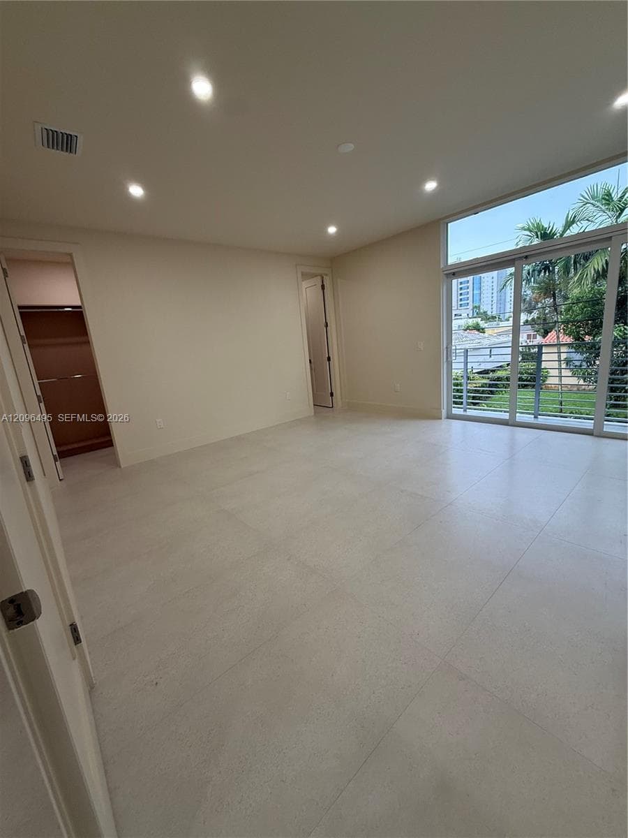 3240 SW 20th St photo 14
