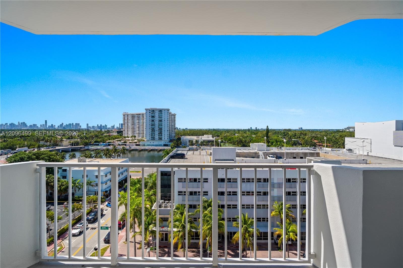 VENDOME PLACE CONDO · #901 in Miami Beach - Photo 7