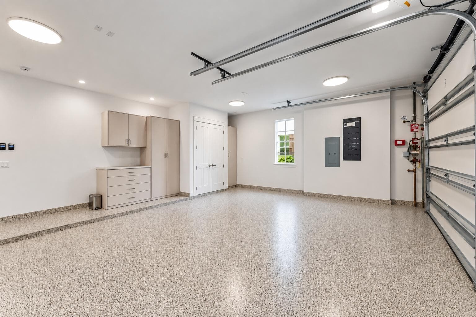 2 Car Garage
