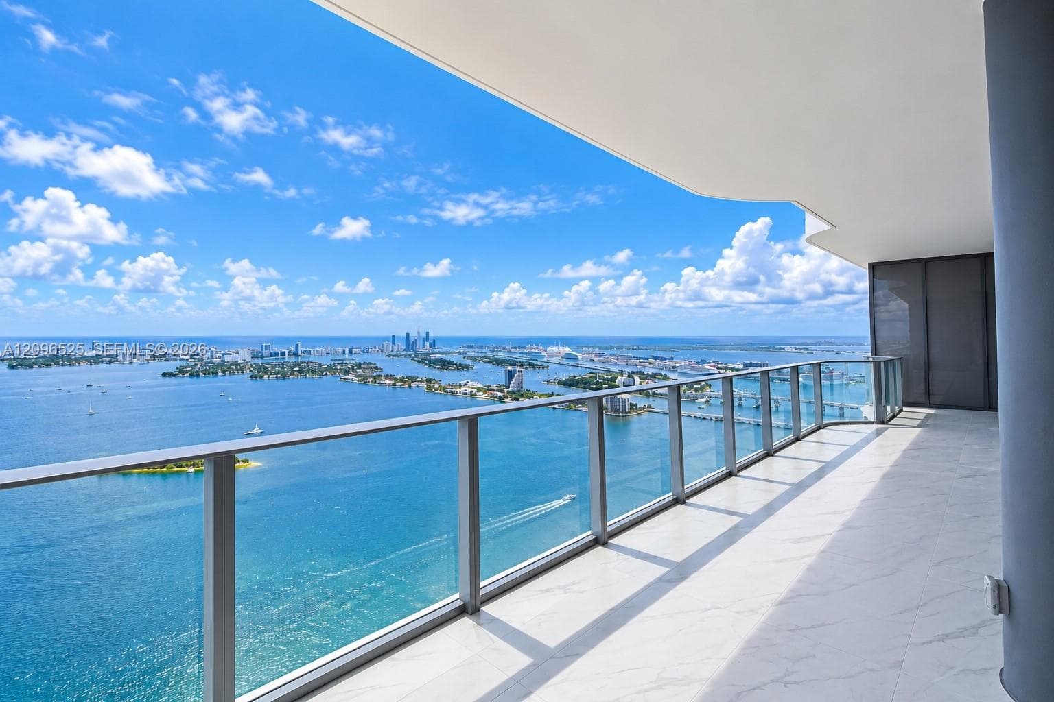 Aria Reserve · #PH-5903 in Miami - Photo 3
