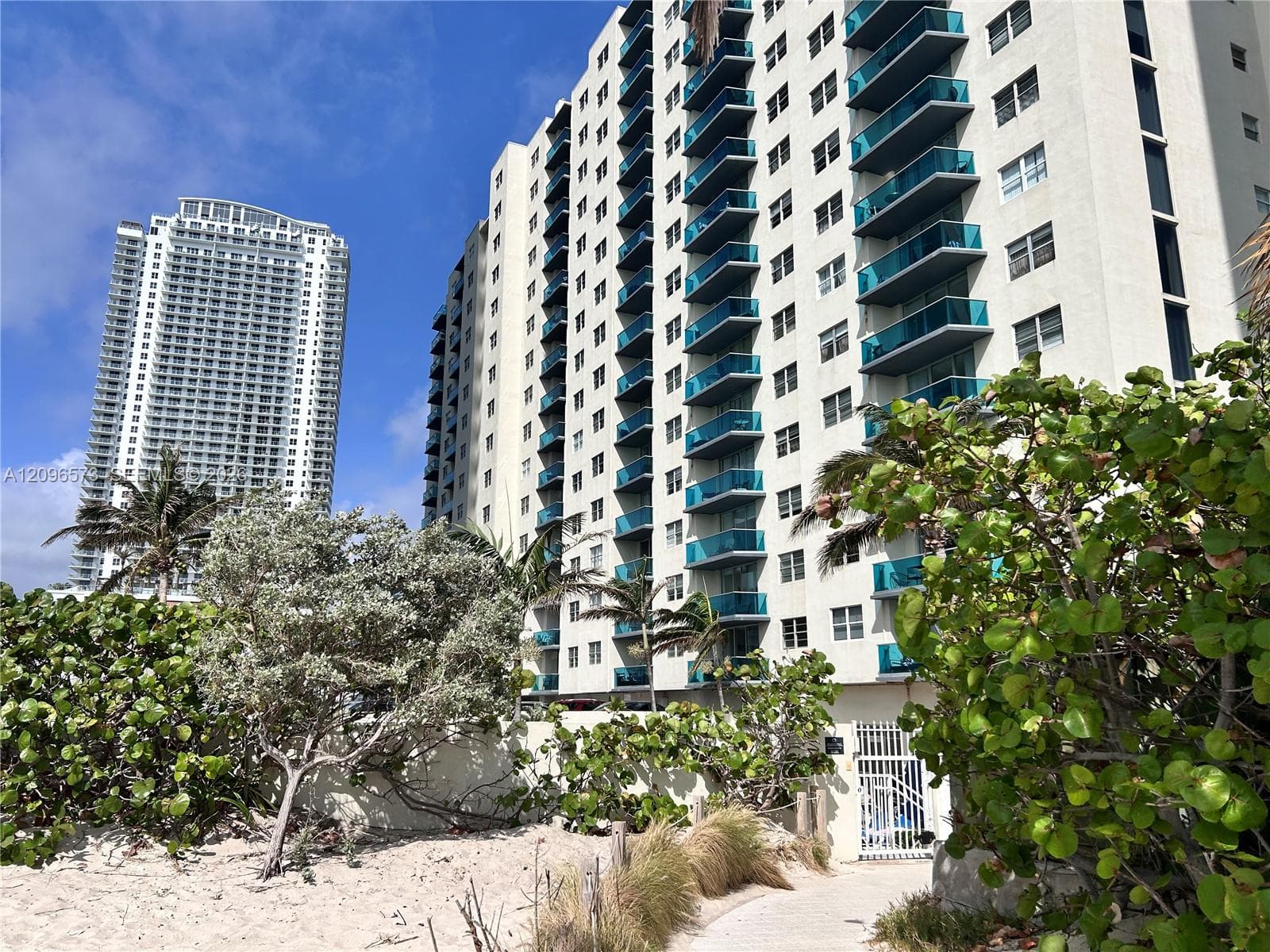 SIAN CONDO RESIDENCES · #4G in Hollywood - Photo 2