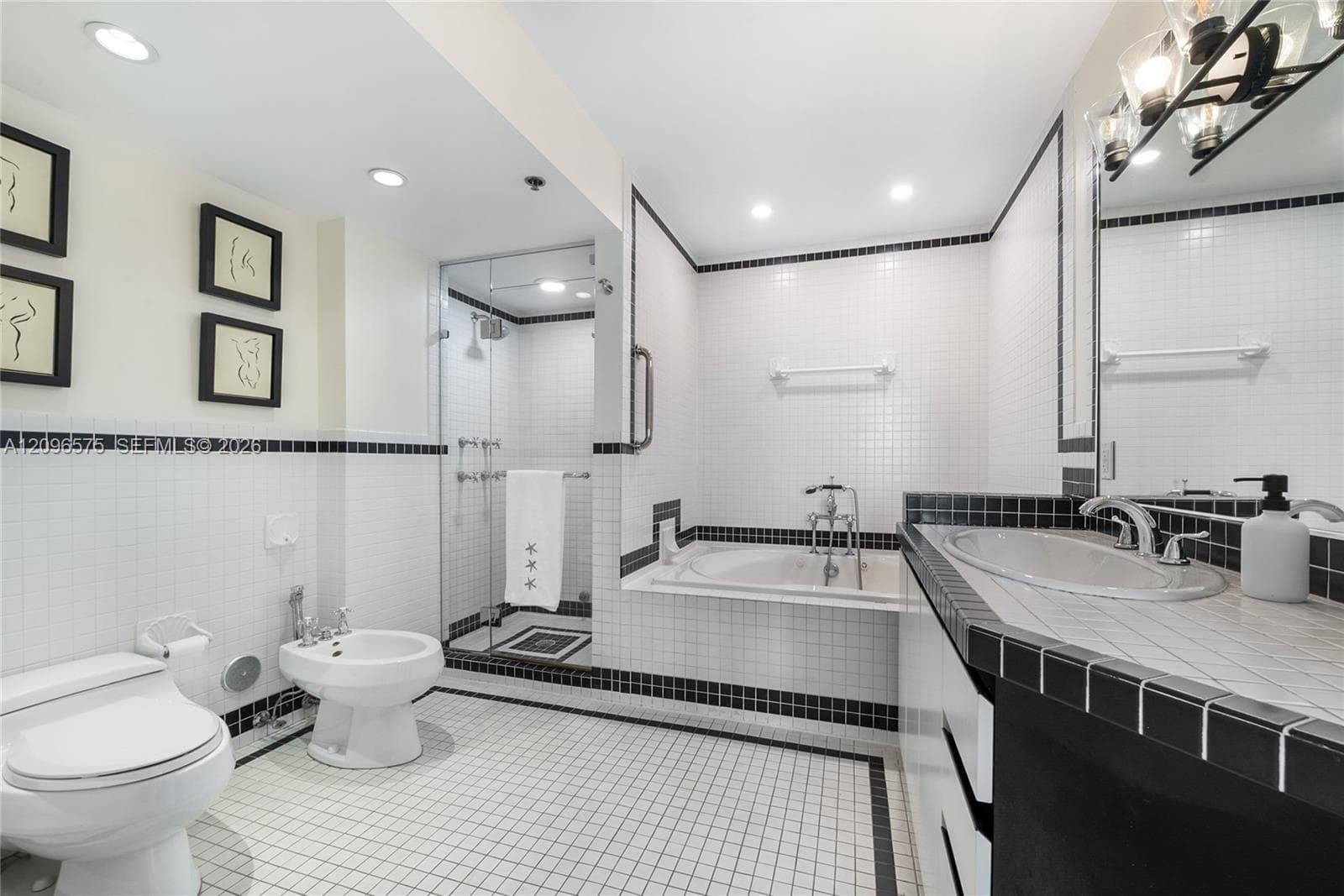 THE NETHERLAND CONDO · #R5D in Miami Beach - Photo 12