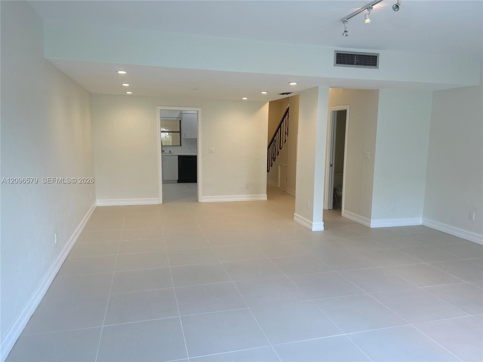 HILLTOP CONDO · #5-H in Miami - Photo 5