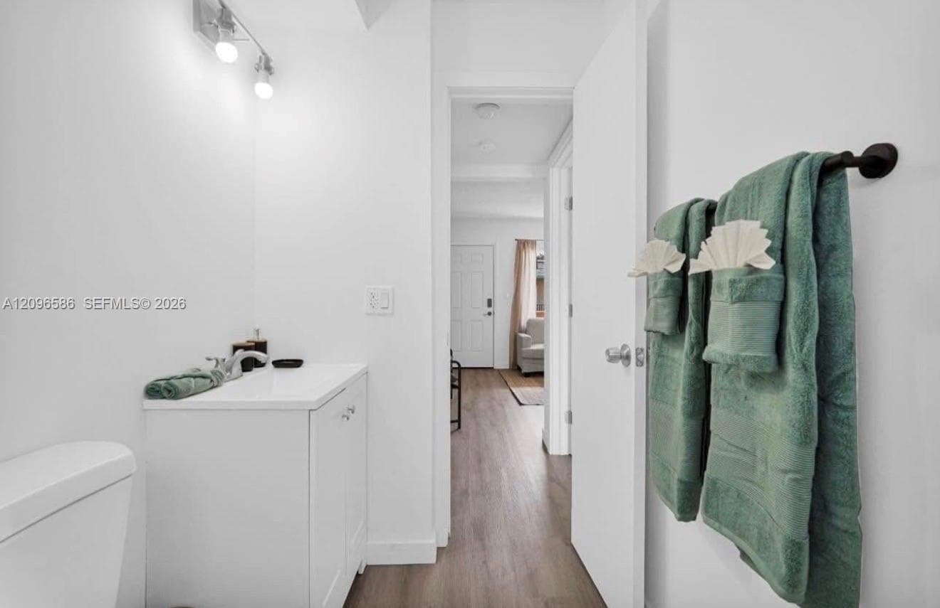 13210 Memorial Hwy · #208 in North Miami - Photo 7