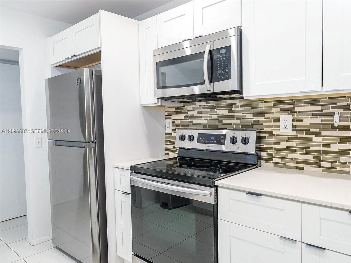OCEANVIEW PARK CONDO · #501 in Hallandale Beach - Photo 7