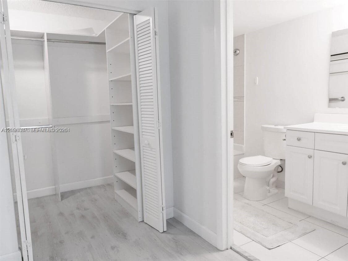 OCEANVIEW PARK CONDO · #501 in Hallandale Beach - Photo 15