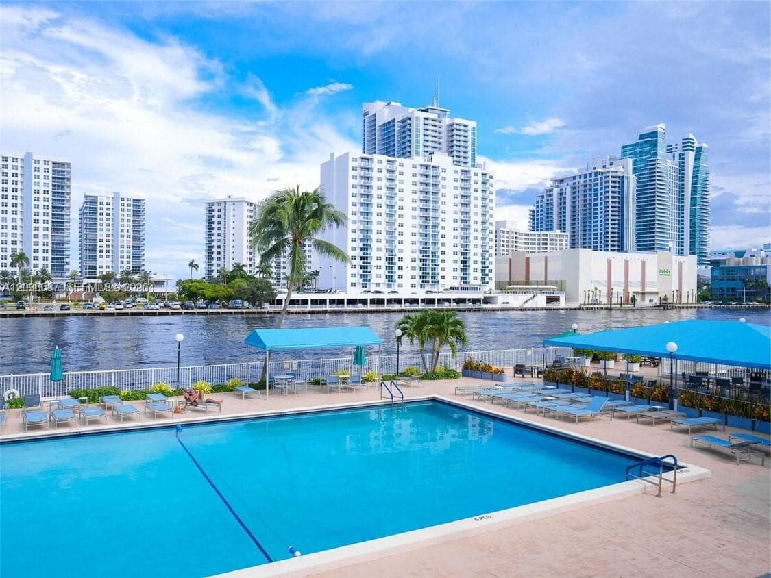 OCEANVIEW PARK CONDO · #501 in Hallandale Beach - Photo 25