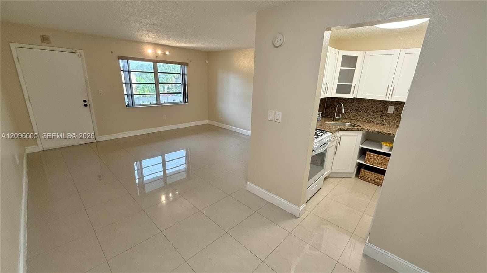 RO-MONT SOUTH GREEN CONDO · #S22 in Miami Gardens - Photo 7