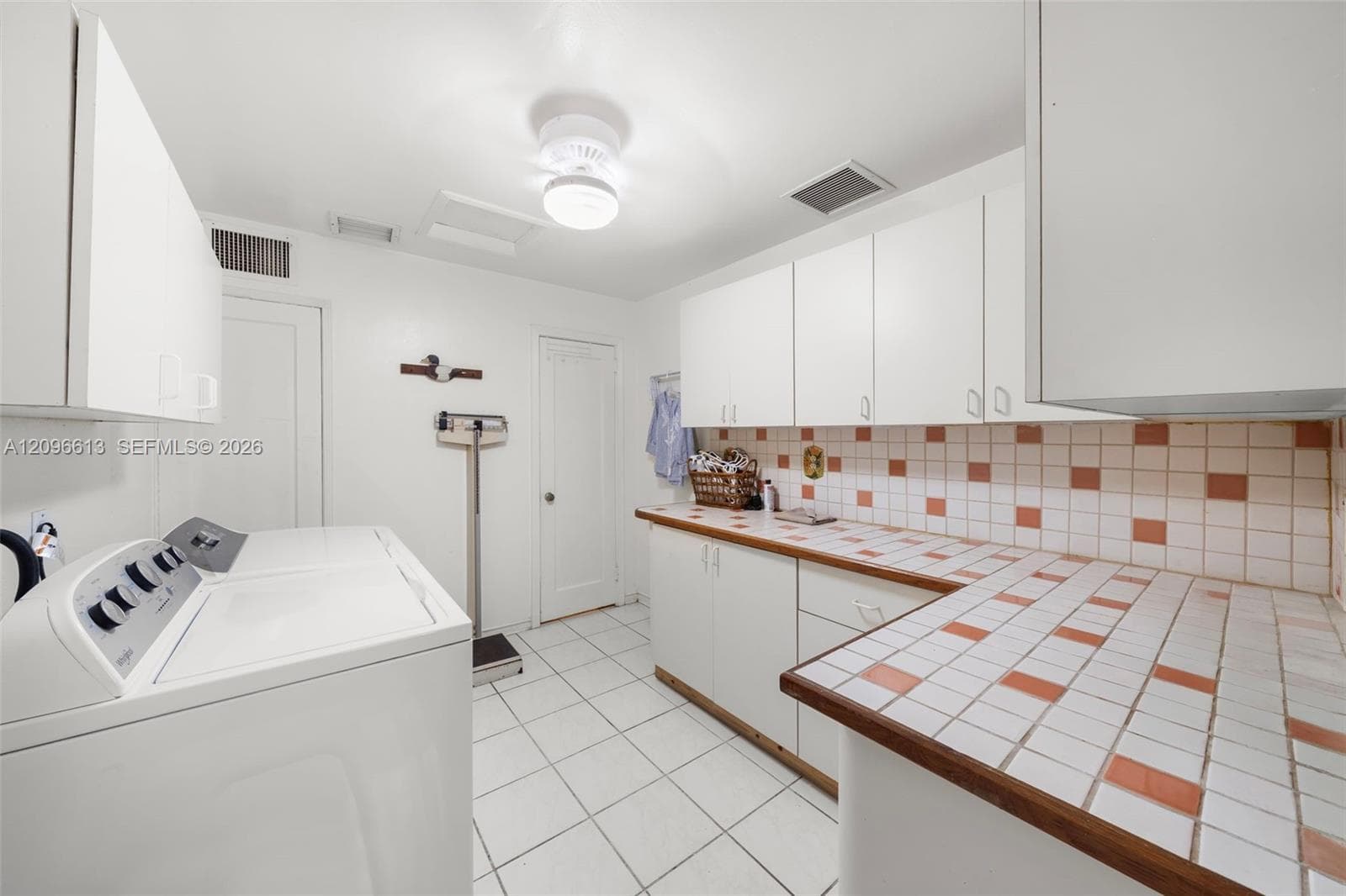 2301 N Greenway Drive photo 16
