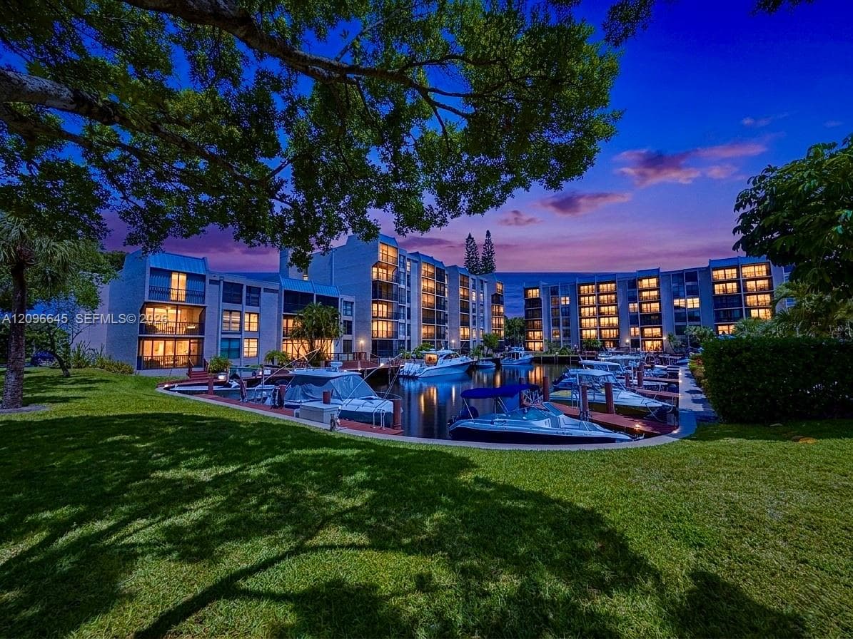 Boca Bayou · #304 in Boca Raton - Photo 23