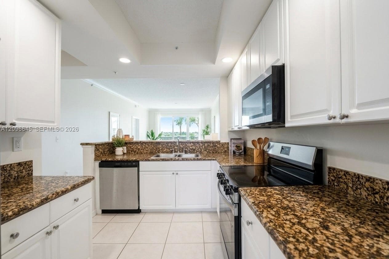 Boca Bayou · #304 in Boca Raton - Photo 5