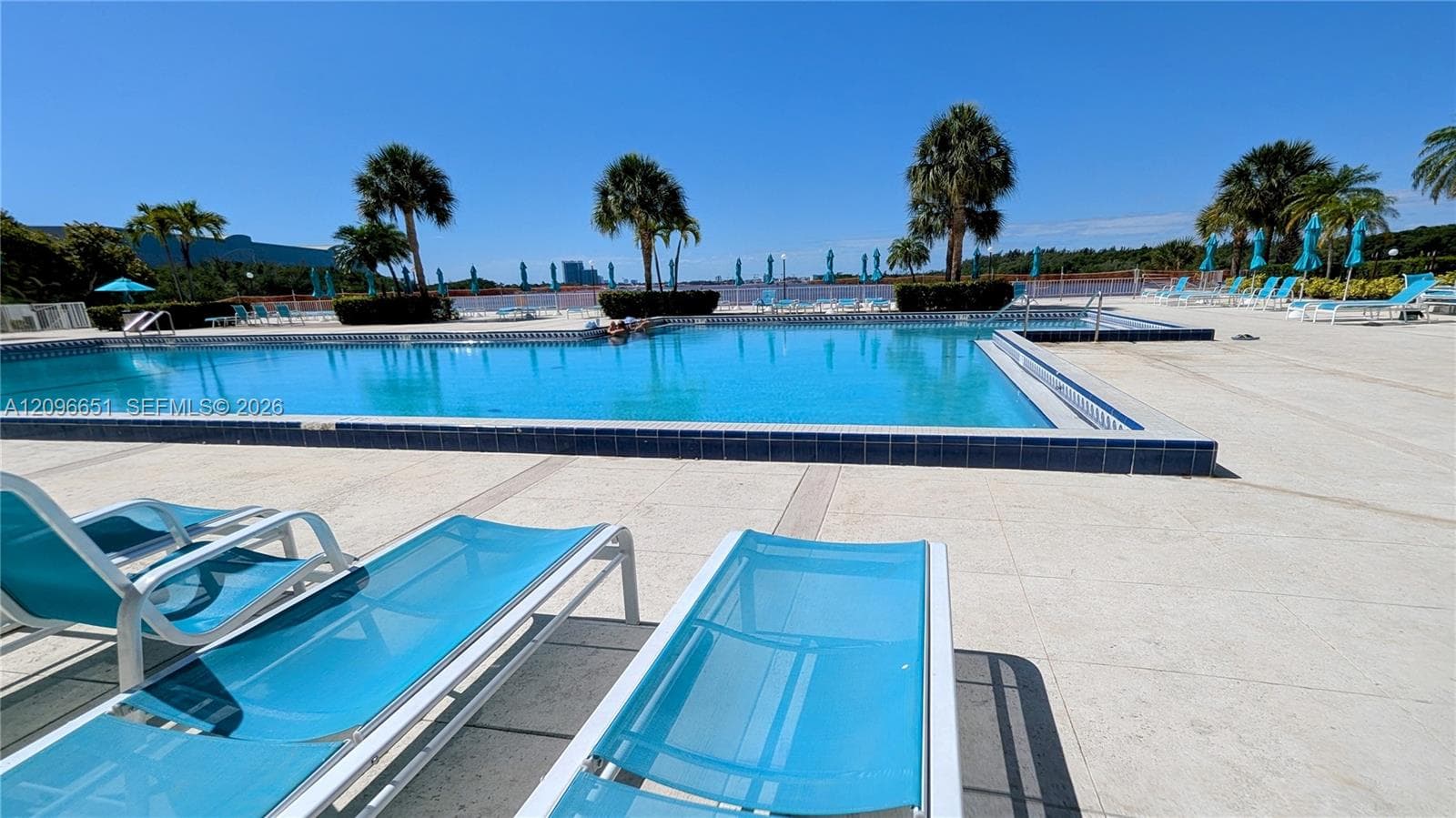 Arlen House 300 · #206 in Sunny Isles Beach - Photo 25