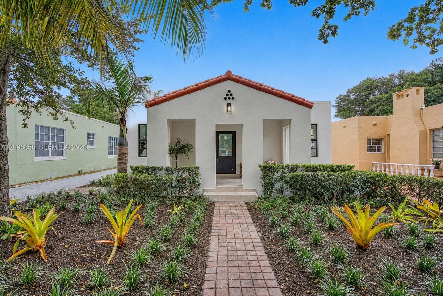 817 Lorca St photo 2