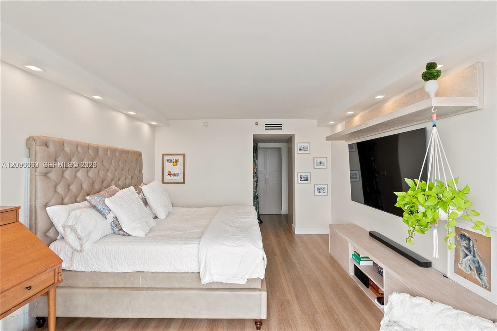 1000 ISL BLVD WILLIAMS IS · #1402 in Aventura - Photo 17