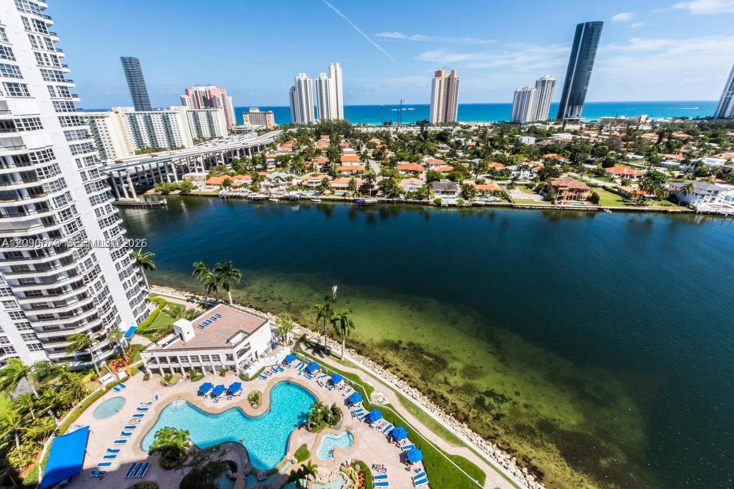 Mystic Pointe Tower 200 · #2811 in Aventura - Photo 2
