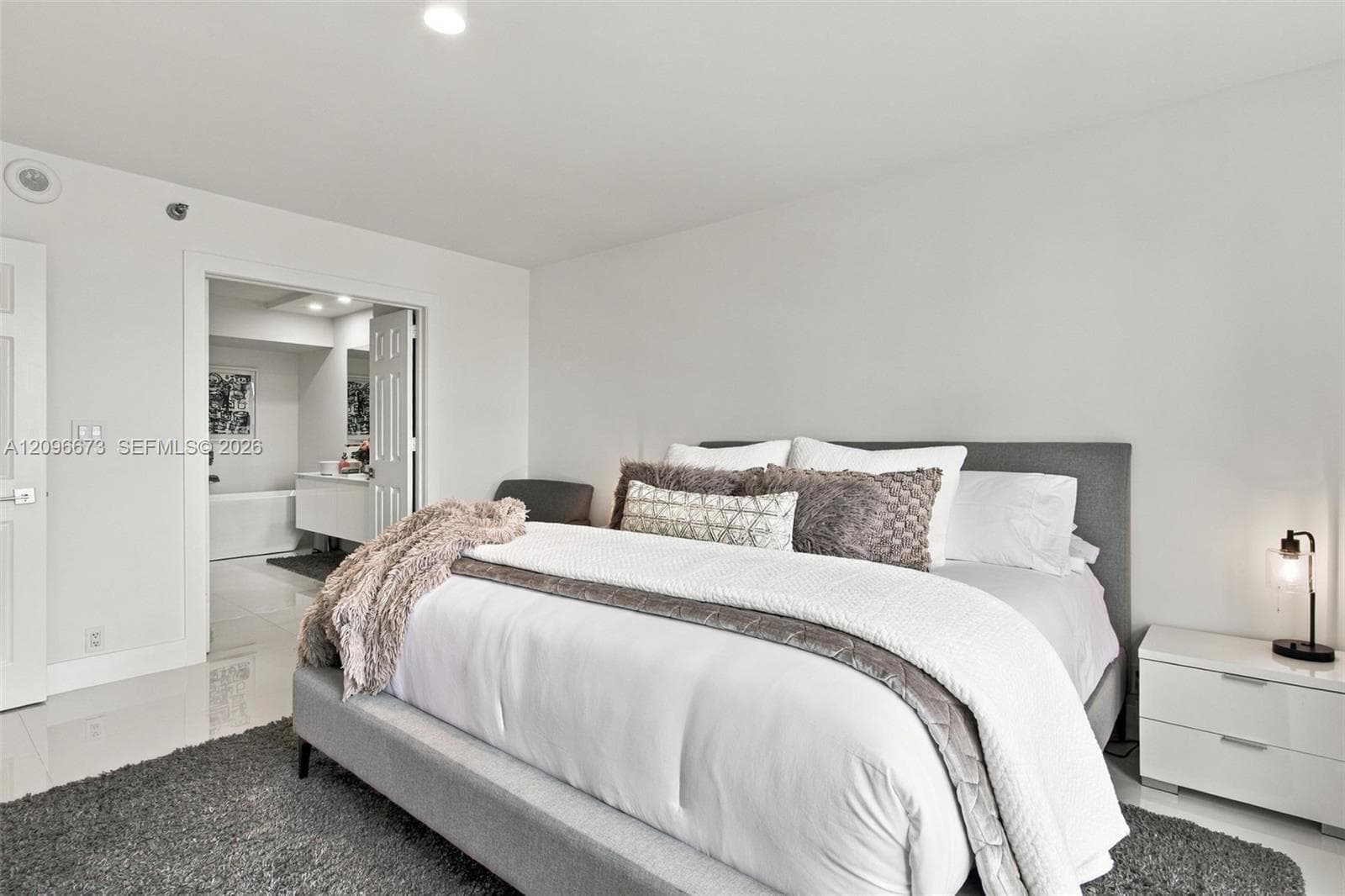 Mystic Pointe Tower 200 · #2811 in Aventura - Photo 17