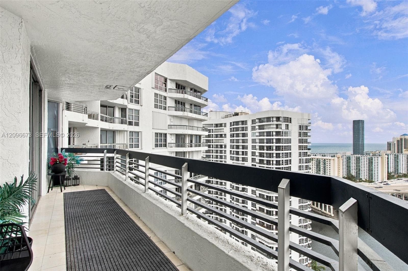 Mystic Pointe Tower 200 · #2811 in Aventura - Photo 26