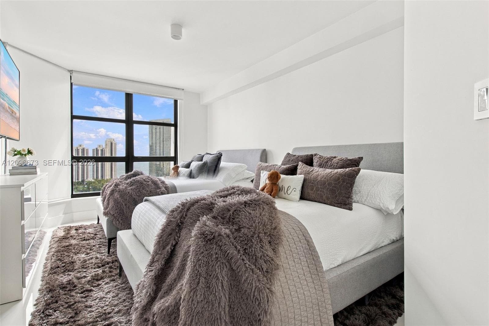 Mystic Pointe Tower 200 · #2811 in Aventura - Photo 20