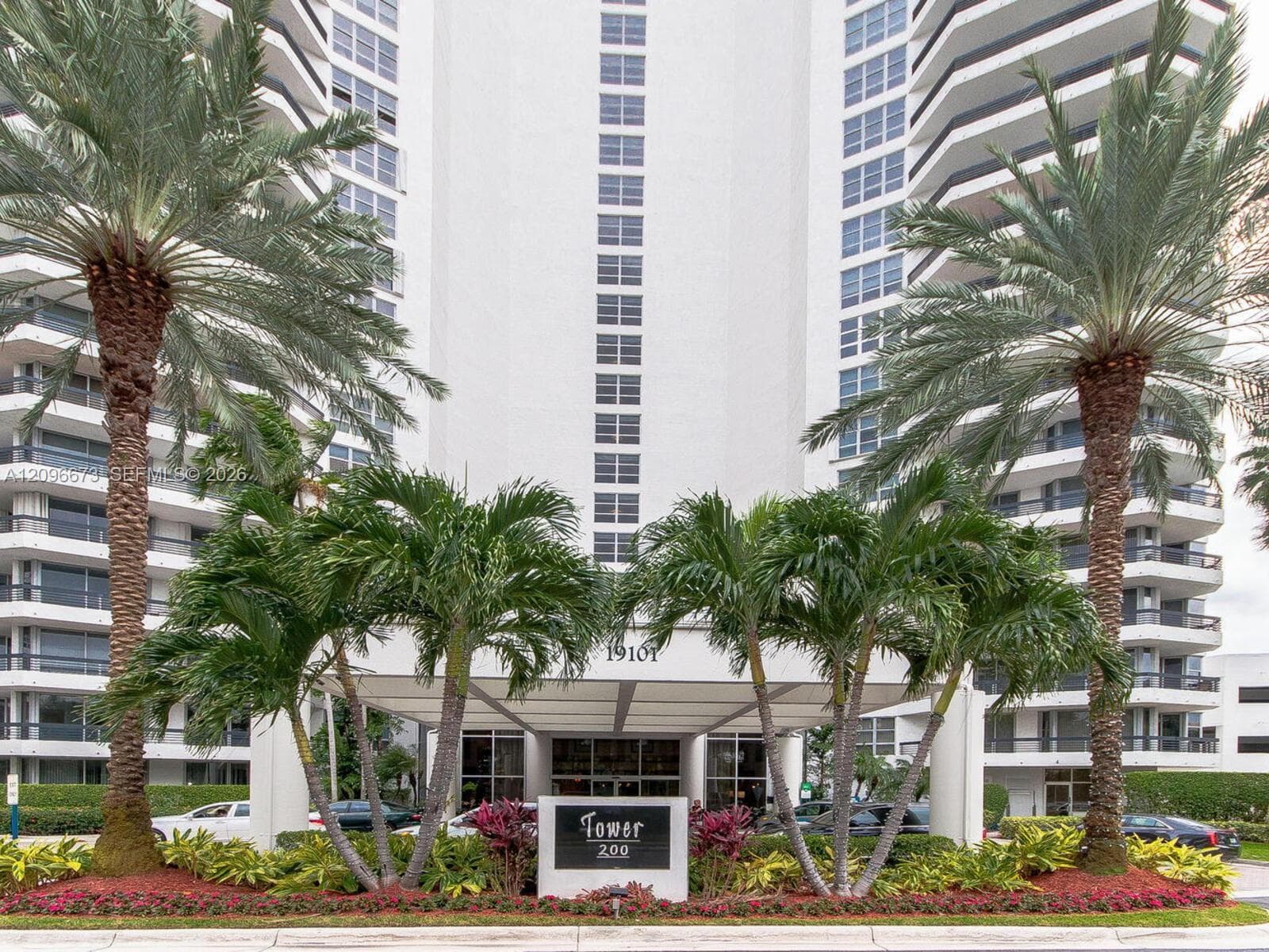 Mystic Pointe Tower 200 · #2811 in Aventura - Photo 37