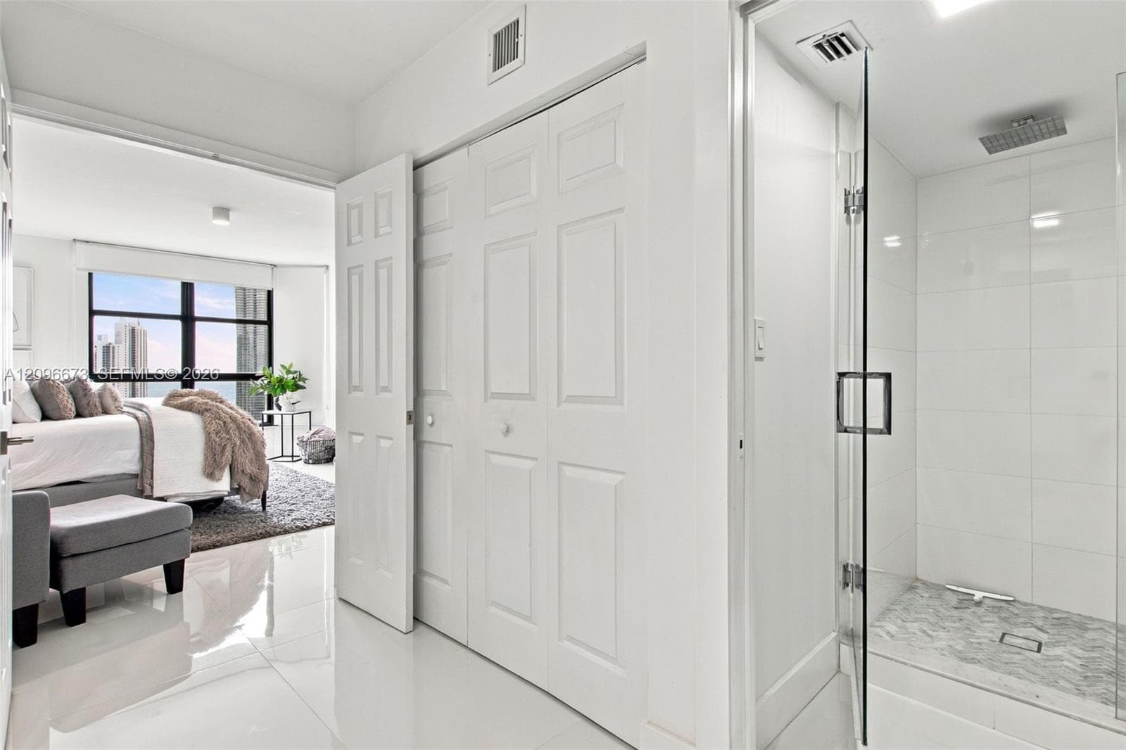 Mystic Pointe Tower 200 · #2811 in Aventura - Photo 19