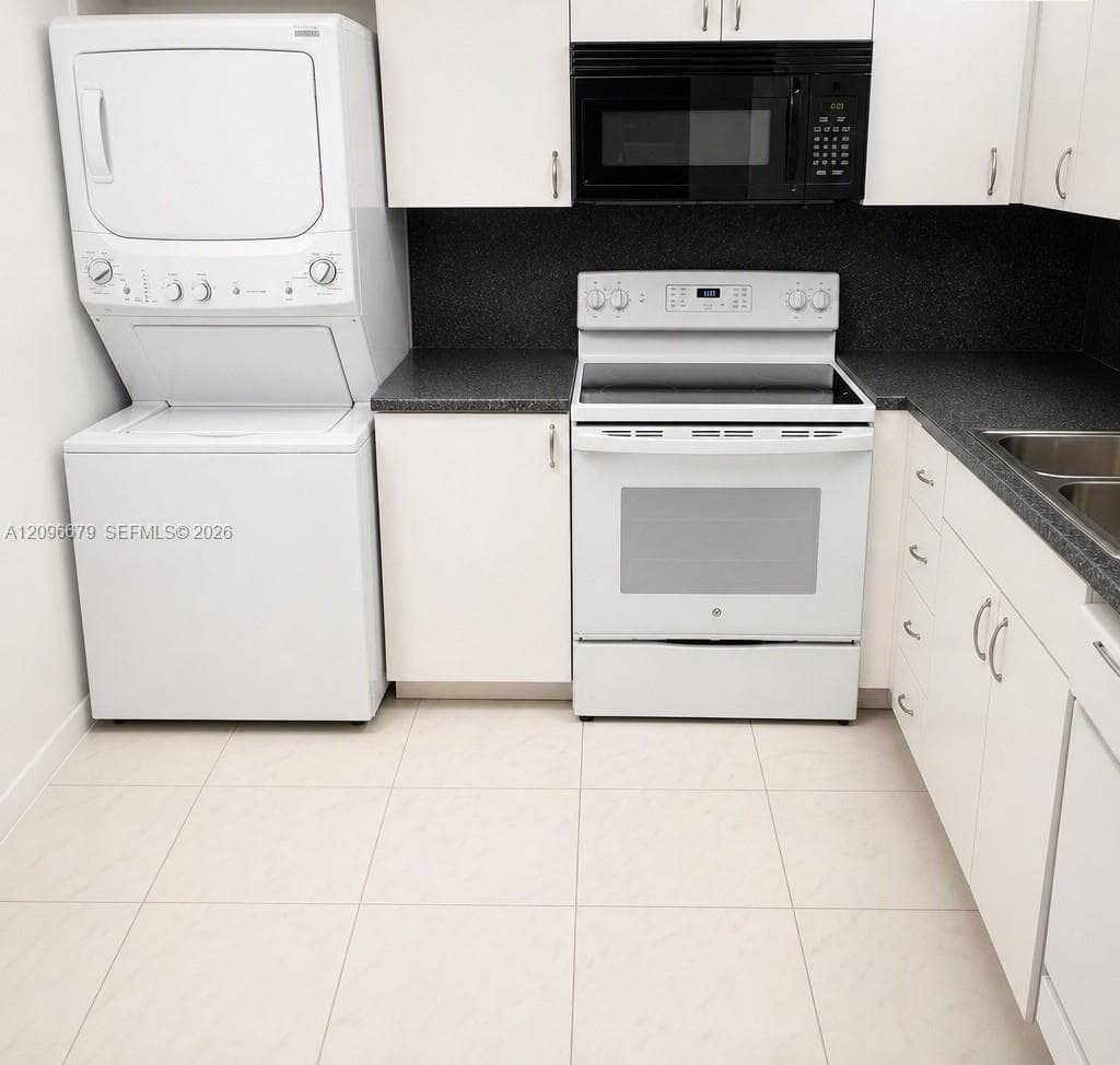 WINSTON TOWERS · #407 in Sunny Isles Beach - Photo 3