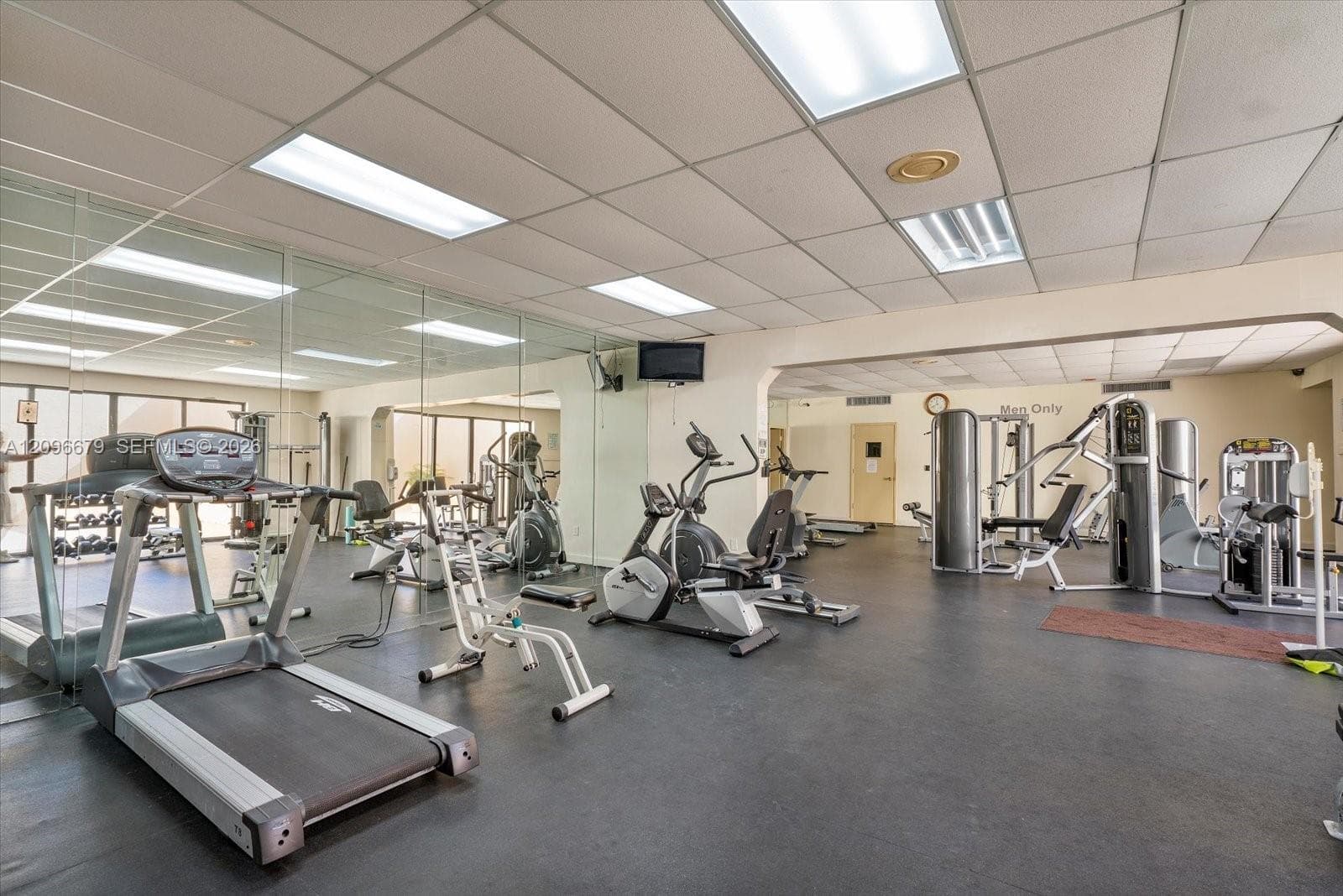 WINSTON TOWERS · #407 in Sunny Isles Beach - Photo 9