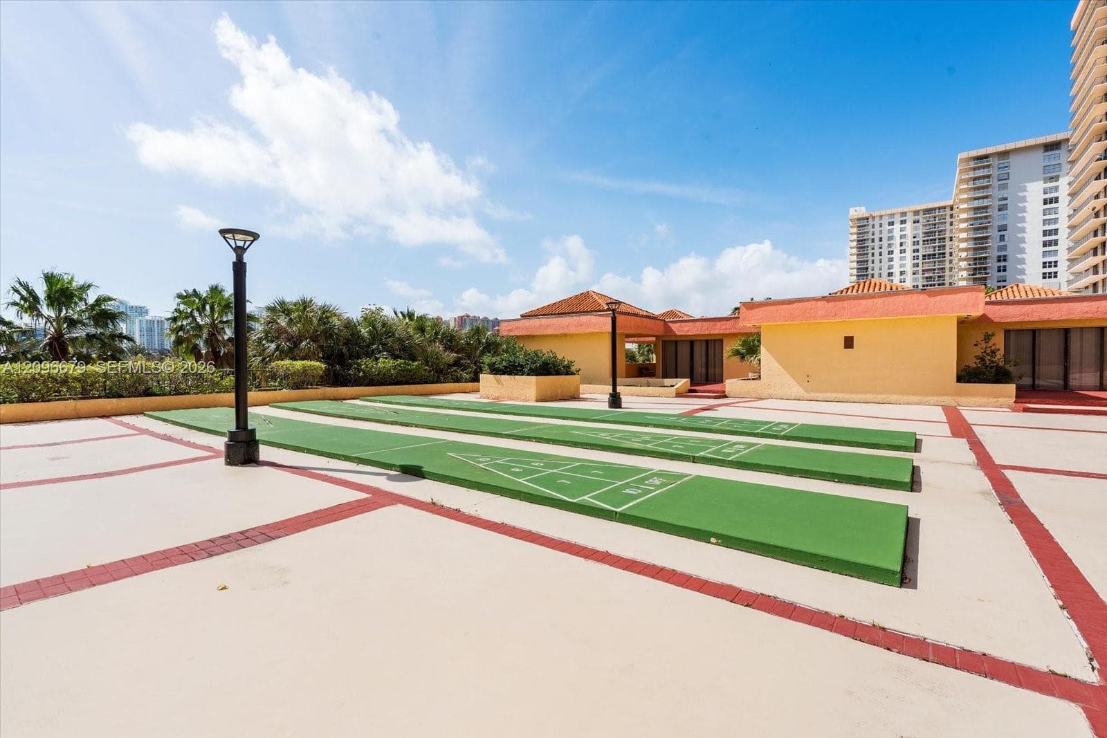 WINSTON TOWERS · #407 in Sunny Isles Beach - Photo 10