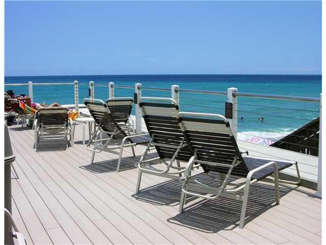OCEANSIDE LOOKOUT DECK