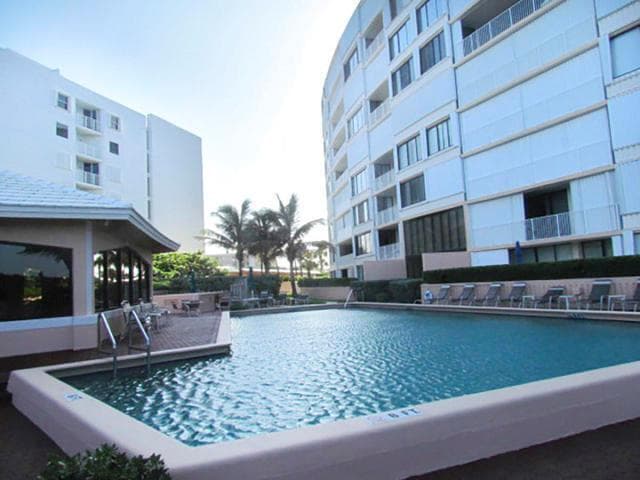 OCEANSIDE POOL