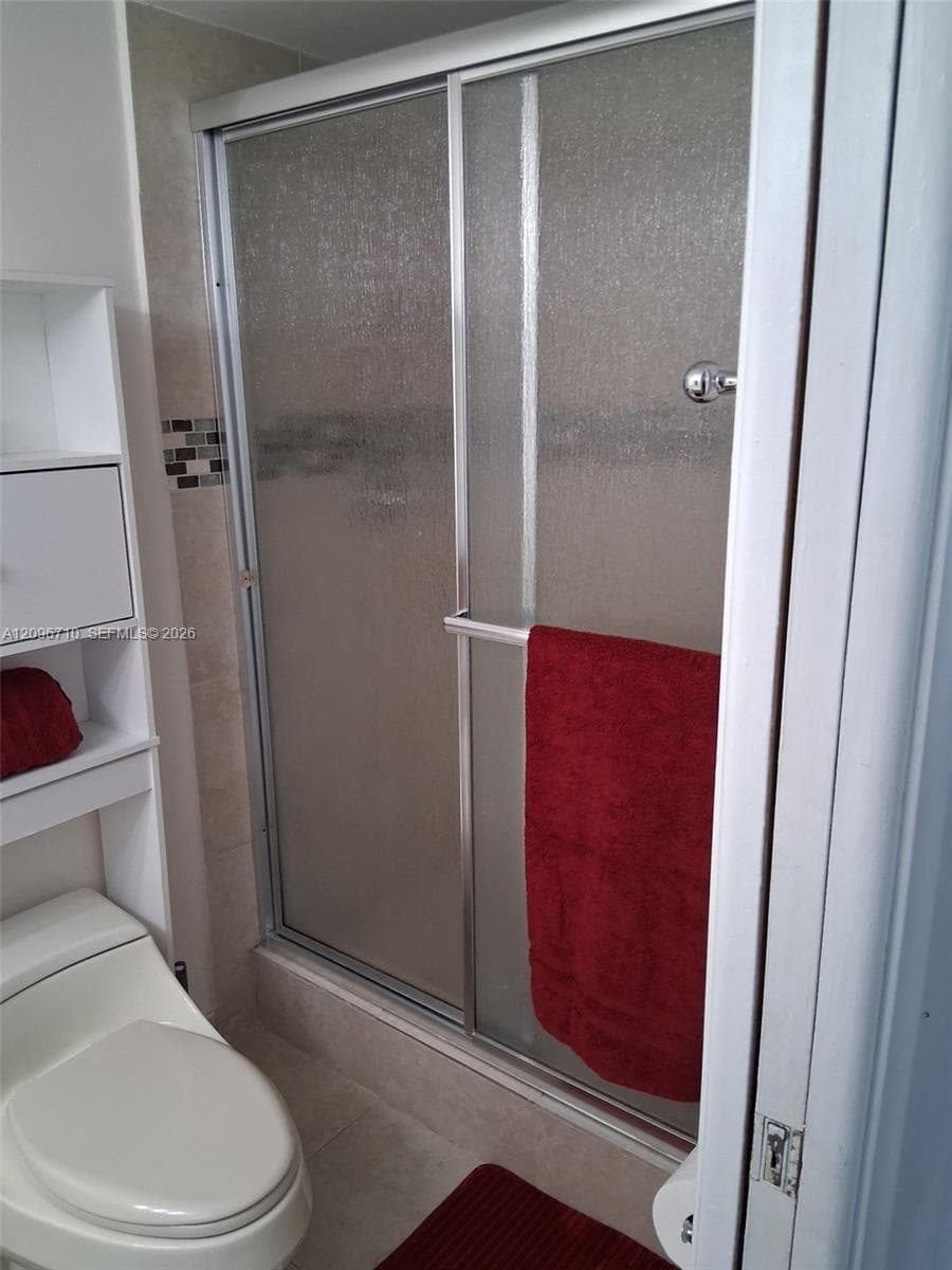 Meadowbrook Tower 1 · #202 in Hallandale Beach - Photo 4