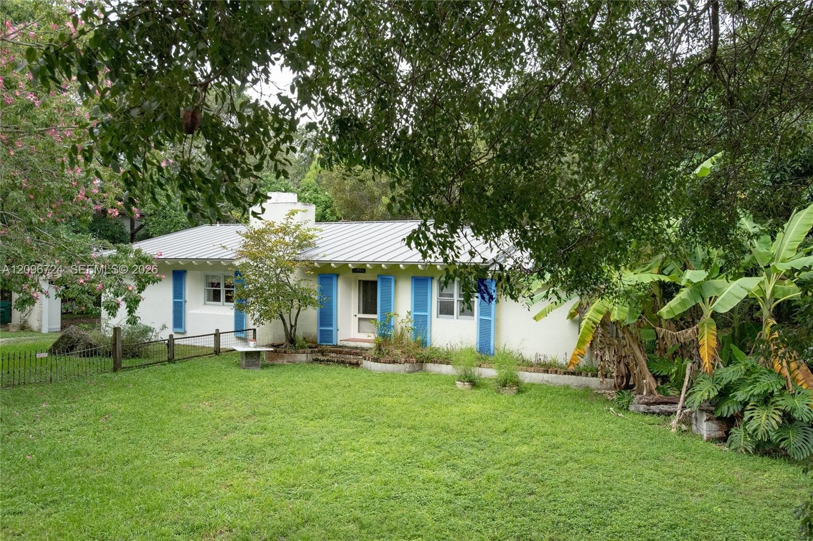 13900 Old Cutler Rd photo 1