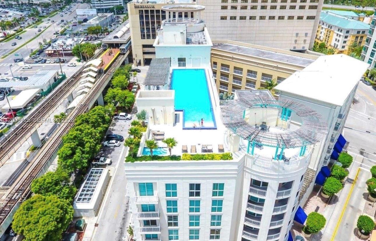 DOWNTOWN DADELAND CONDO N · #511 in Miami - Photo 9