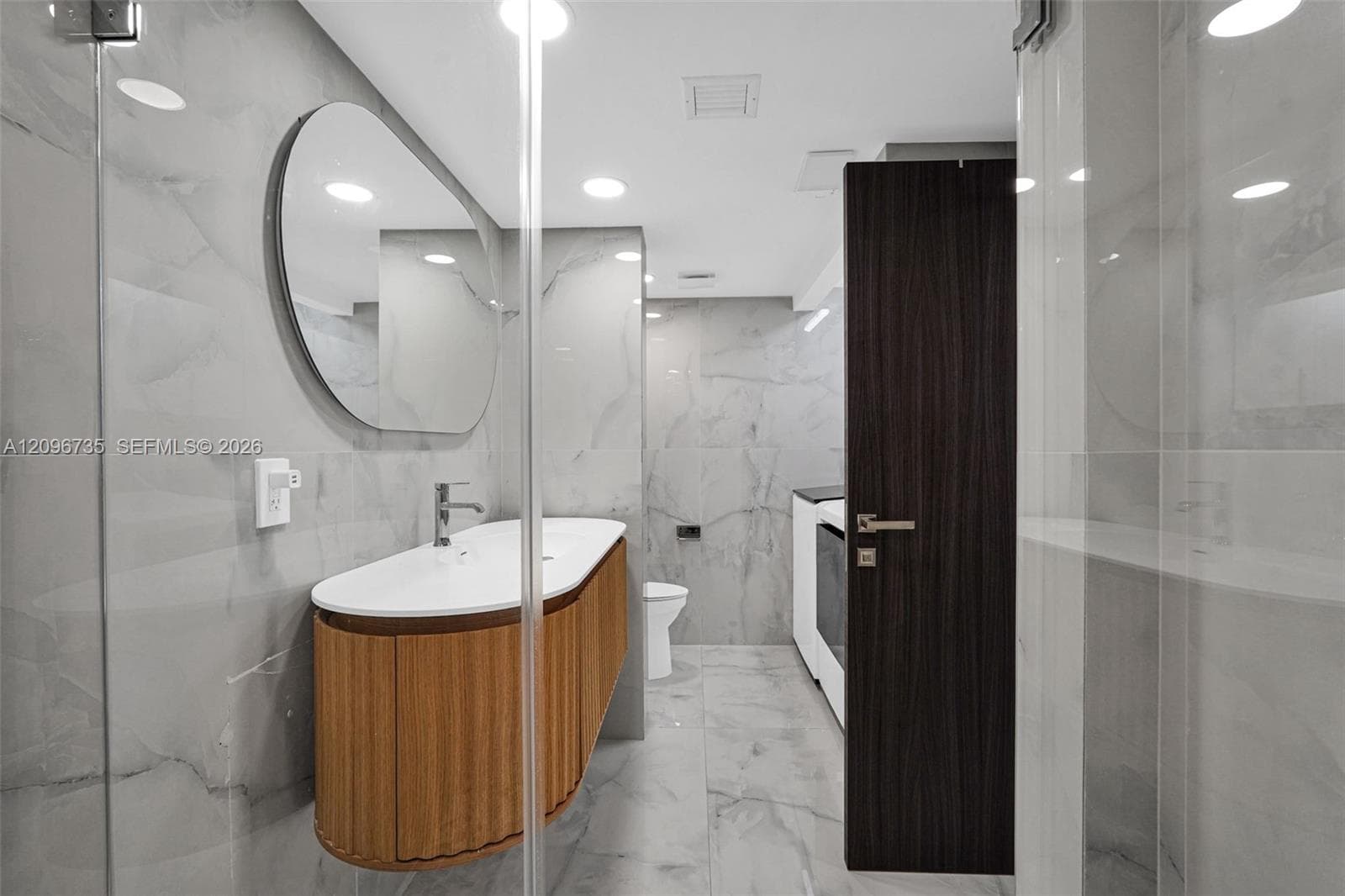Oceania III · #738 in Sunny Isles Beach - Photo 43