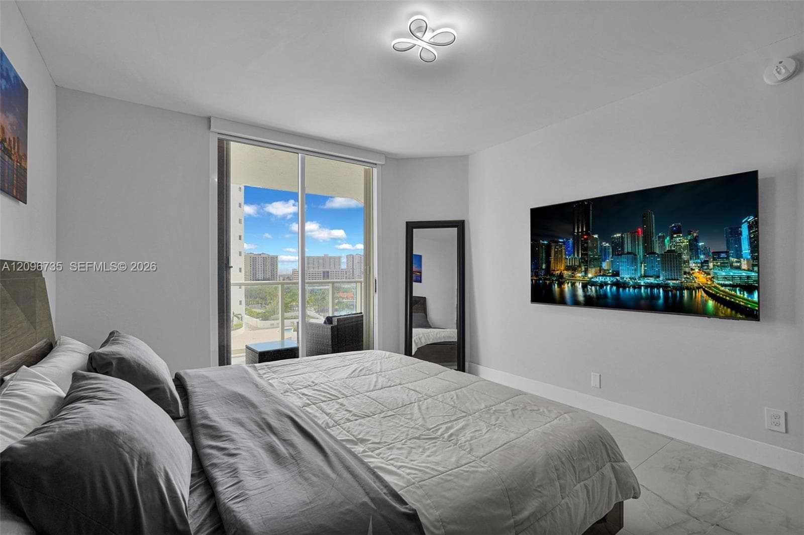 Oceania III · #738 in Sunny Isles Beach - Photo 36