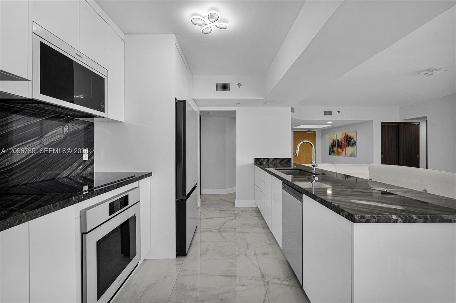 Oceania III · #738 in Sunny Isles Beach - Photo 24