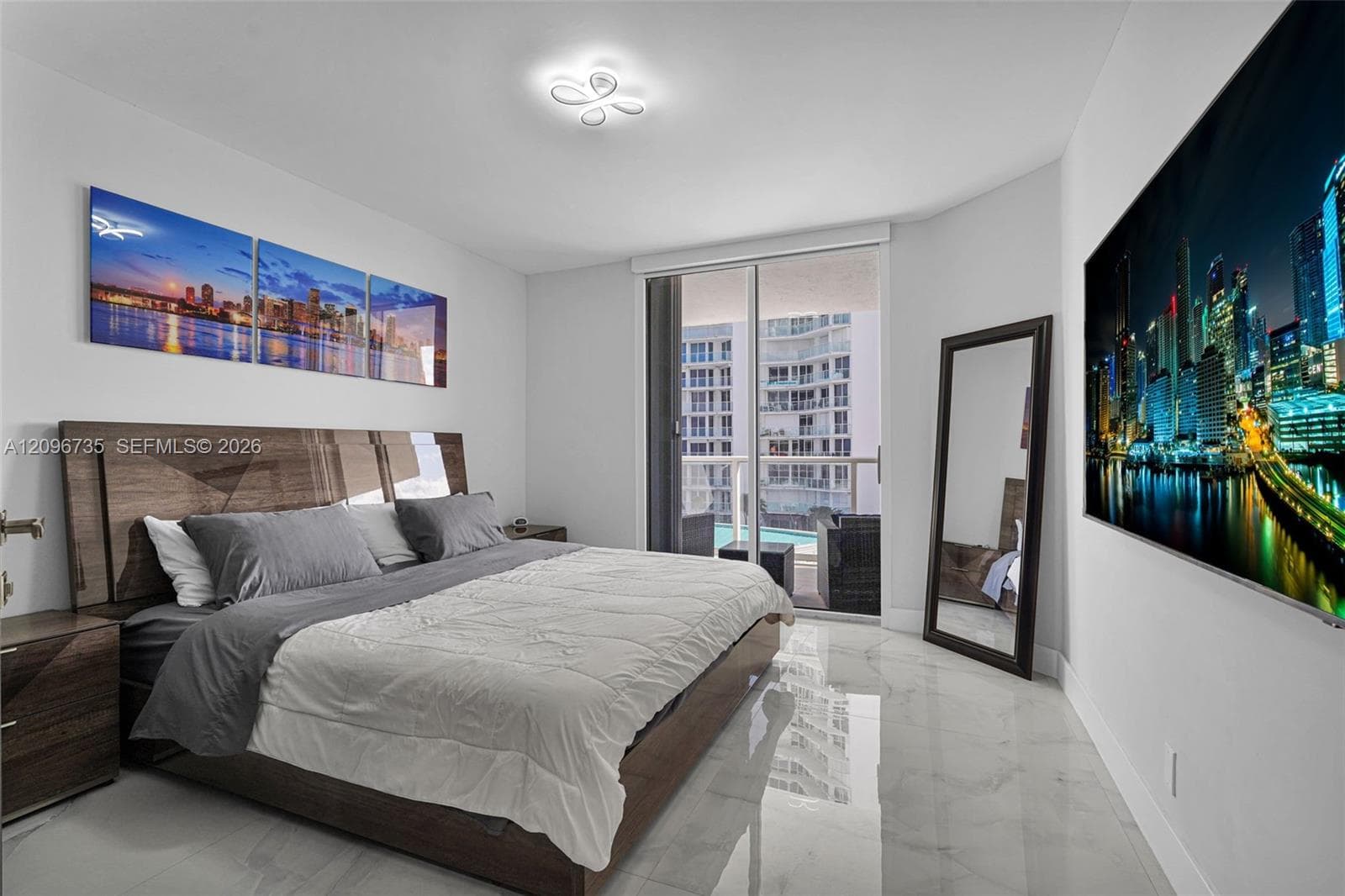 Oceania III · #738 in Sunny Isles Beach - Photo 37