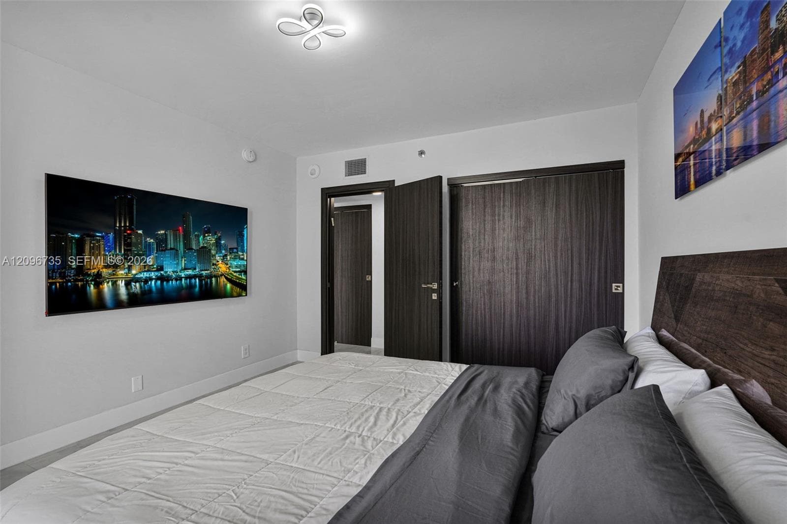 Oceania III · #738 in Sunny Isles Beach - Photo 40