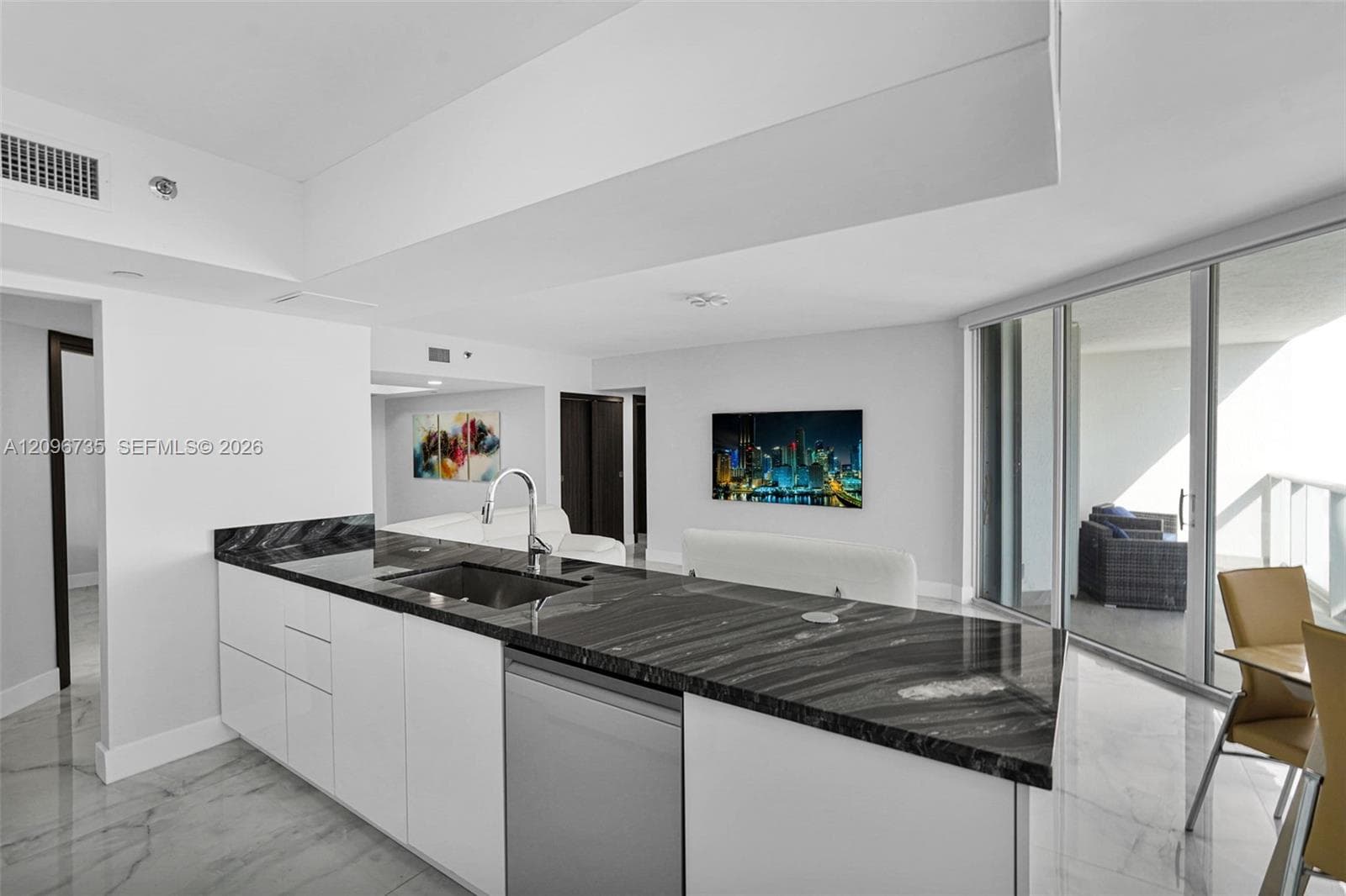 Oceania III · #738 in Sunny Isles Beach - Photo 25