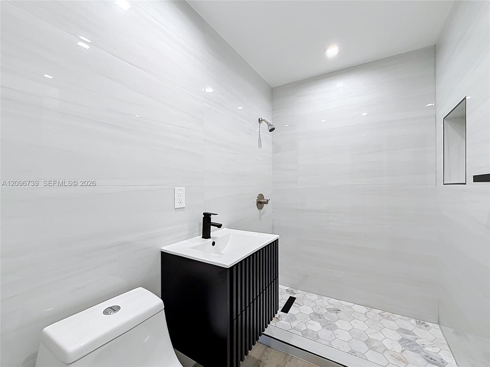 1770 SW 17th Ave photo 34
