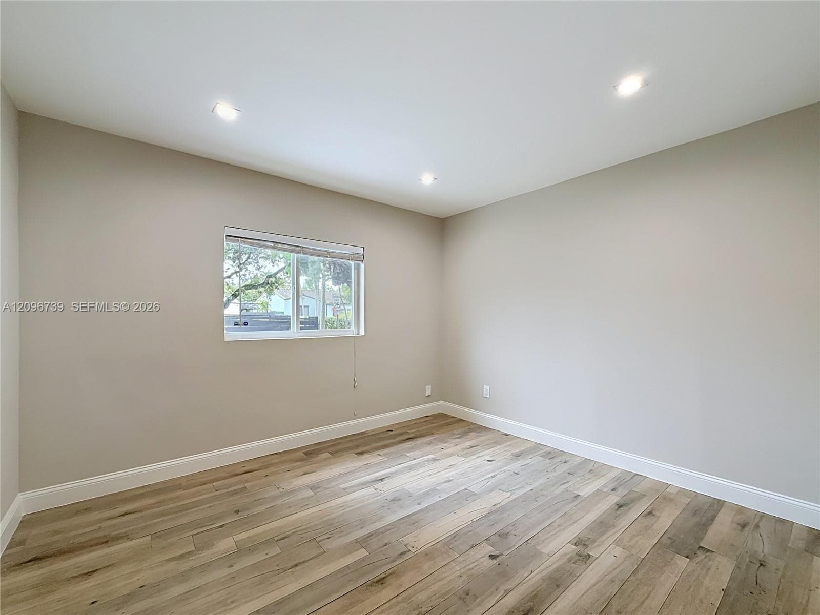 1770 SW 17th Ave photo 31