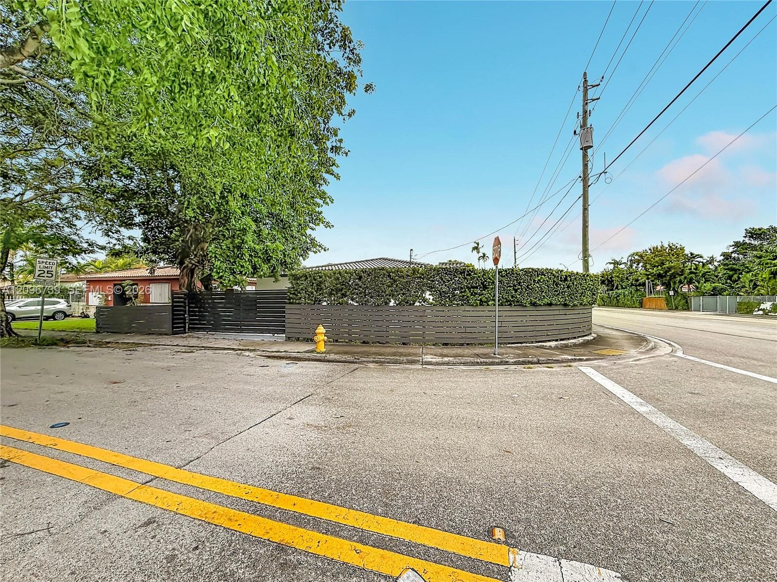 1770 SW 17th Ave photo 4