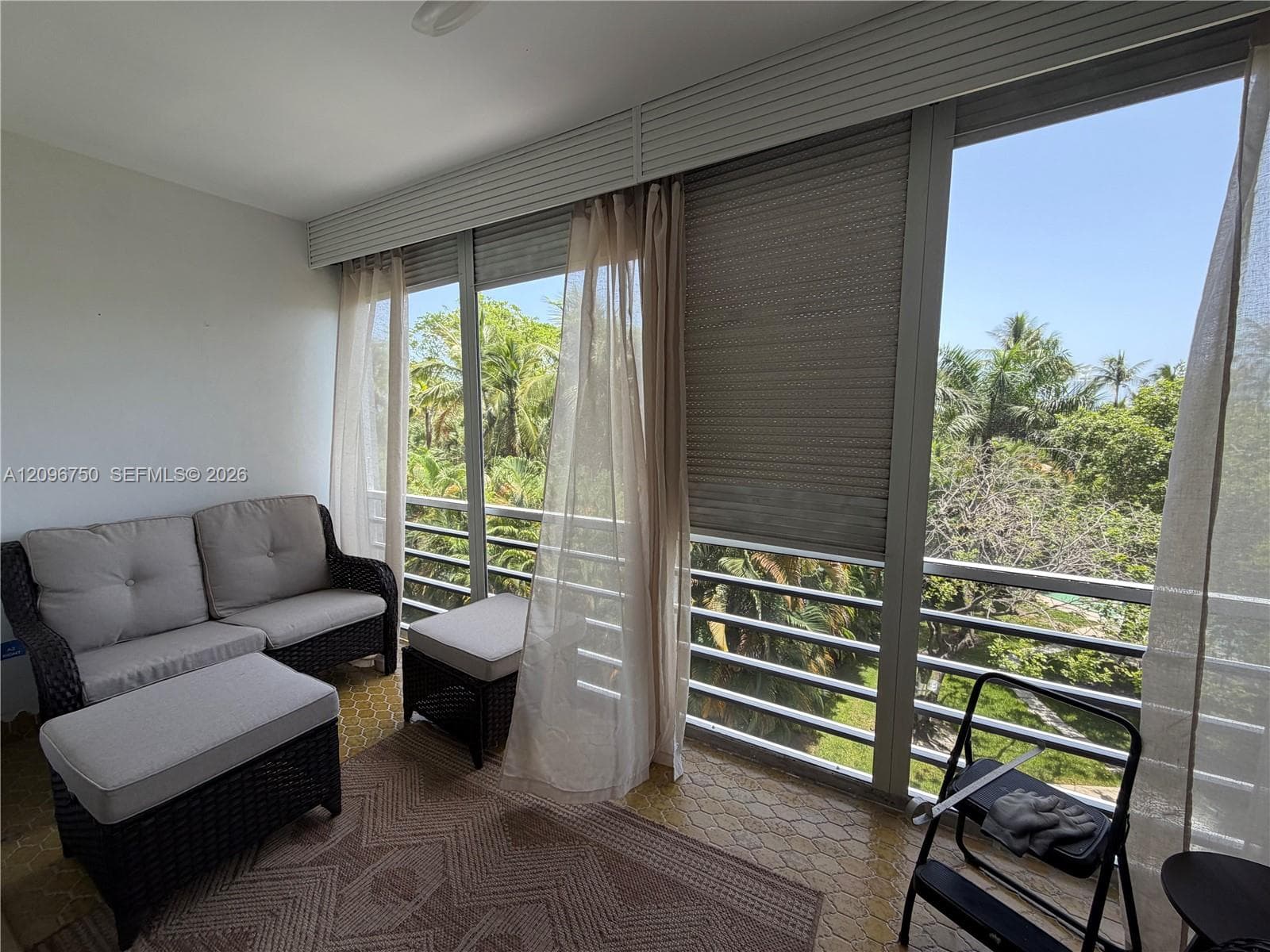 FAIRWAYS ROYALE CONDO · #408 in Hallandale Beach - Photo 4