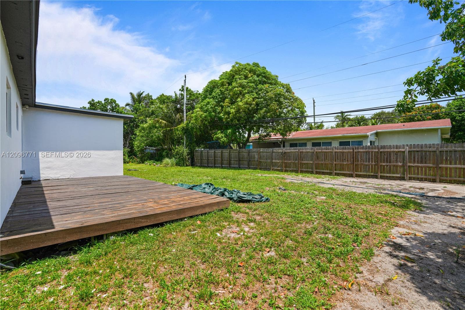 1081 NE 166th St photo 22