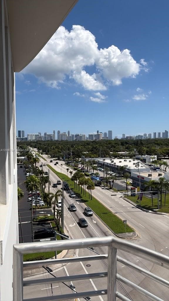 Skylofts Condo · #E705 in Miami - Photo 16