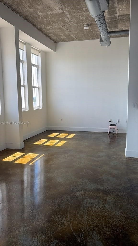 Skylofts Condo · #E705 in Miami - Photo 8