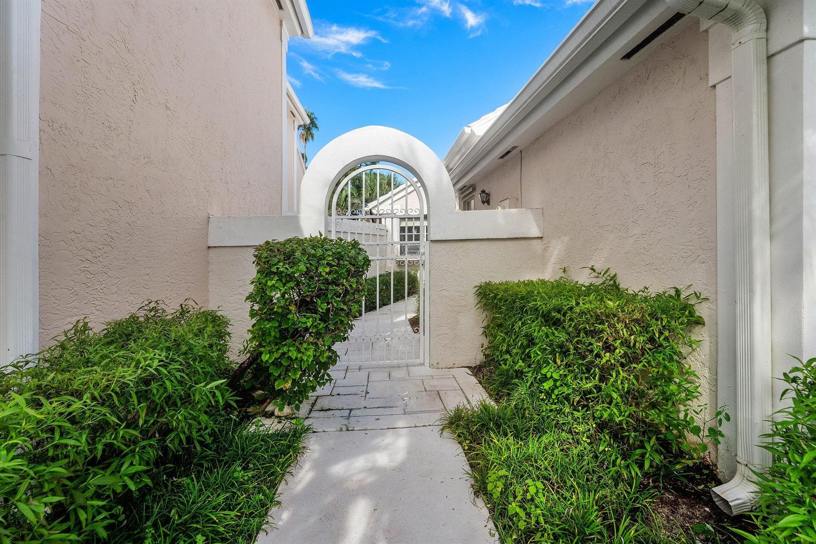 004-12ElginLane-PalmBeachGardens-FL-3341